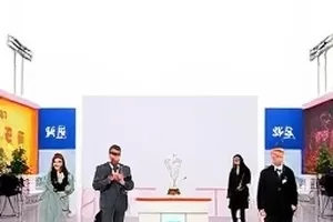 行程表与公开航班记录的时间对照示意